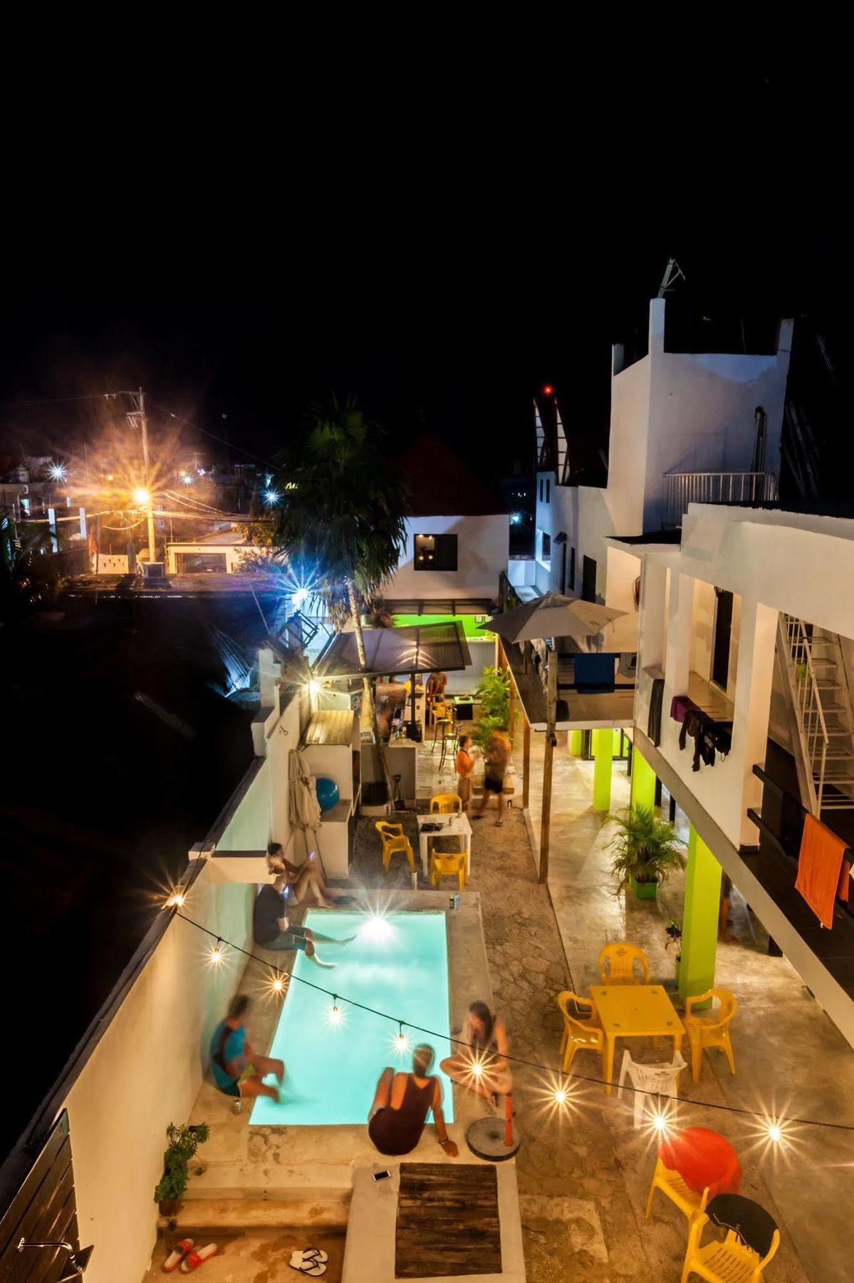 Hostel Babel ตูลุม ภายนอก รูปภาพ