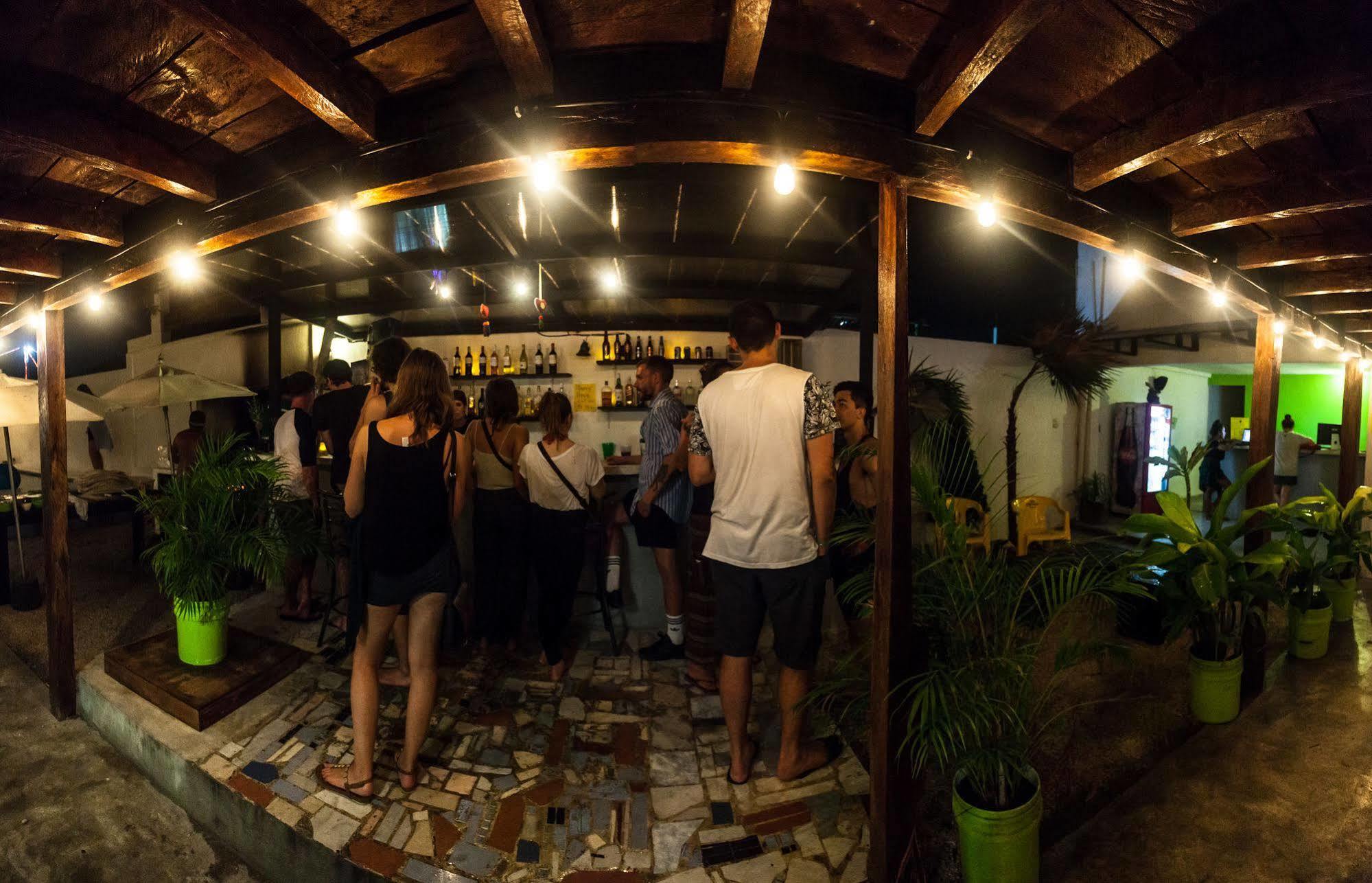 Hostel Babel ตูลุม ภายนอก รูปภาพ