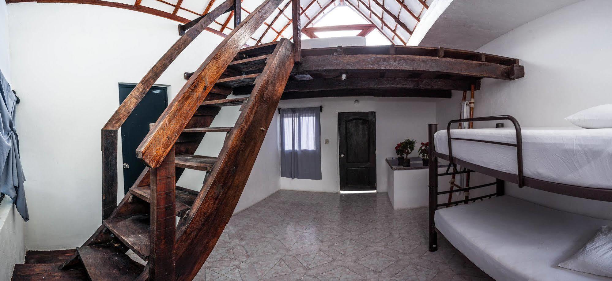 Hostel Babel ตูลุม ภายนอก รูปภาพ